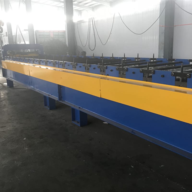 roller roofing making machine